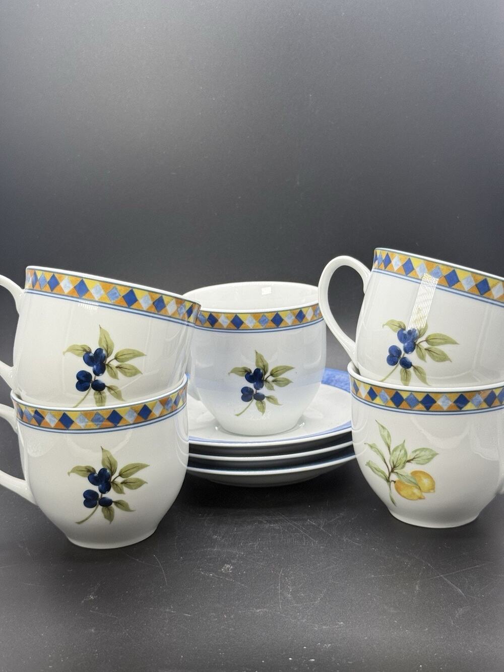 Vintage Royal Doulton Carmina Tea & Coffee Mugs/cups Set Of 5